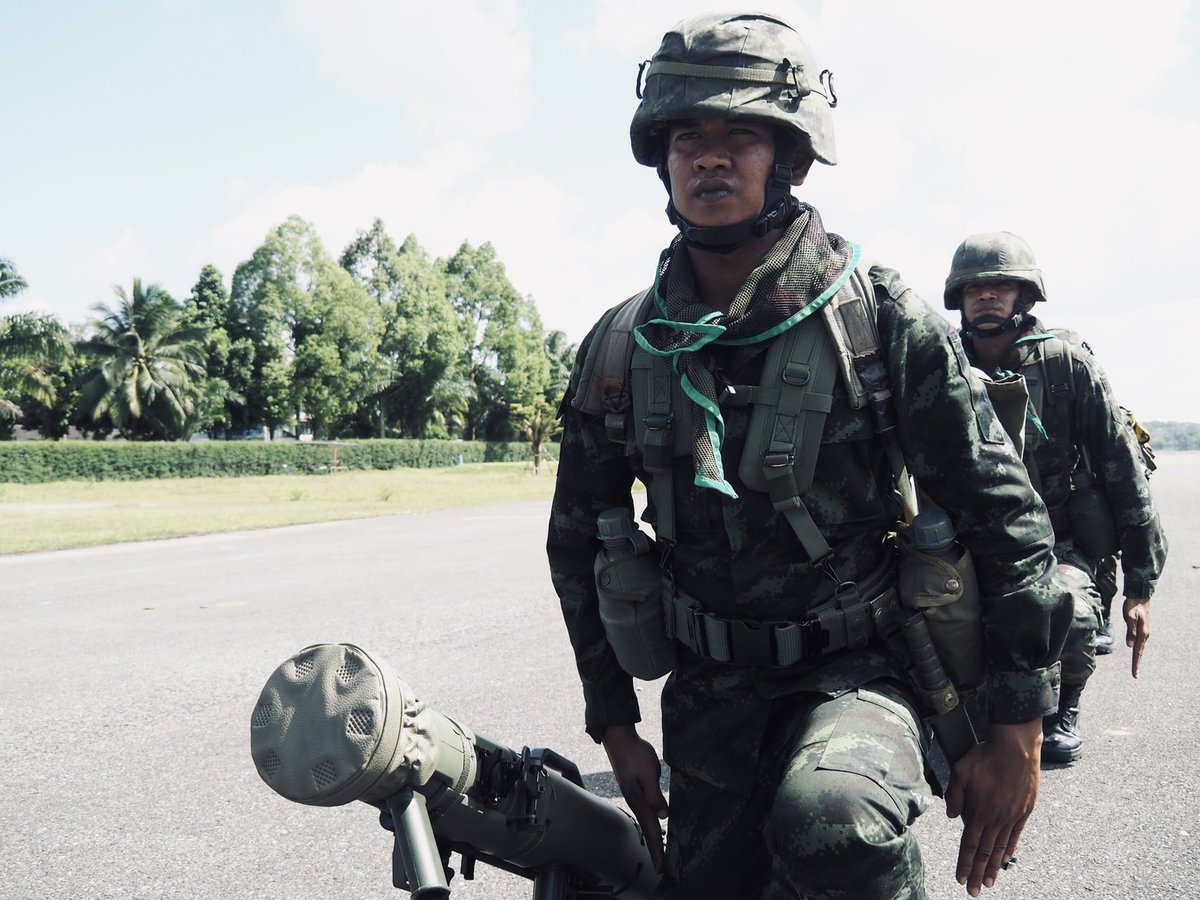Infantry1000_2's tweet photo. "ซักซ้อมการตรวจสภาพความพร้อมรบ การฝึกเป็นหน่วยกองร้อย ในที่ตั้ง ประจำปี 2566" เพื่อให้กำลังพลที่เข้ารับการฝึกสามารถปฏิบัติร่วมกันจนเกิดความชำนาญ   ณ ร.15 พัน.2 ค่ายวชิราวุธ ต.ปากพูน อ.เมือง จ.นครศรีธรรรมราช

#ภาคกองร้อย66💂
#ศูนย์ประชาสัมพันธ์กองพันทหารราบที่2กรมทหารราบที่15📣 https://t.co/Njl48EWTEu