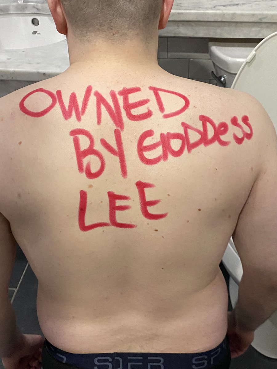 ImReadyy101's tweet photo. @FinessedSub You should get a big tattoo like this when u become my long term sub https://t.co/RHk7V1SO0j