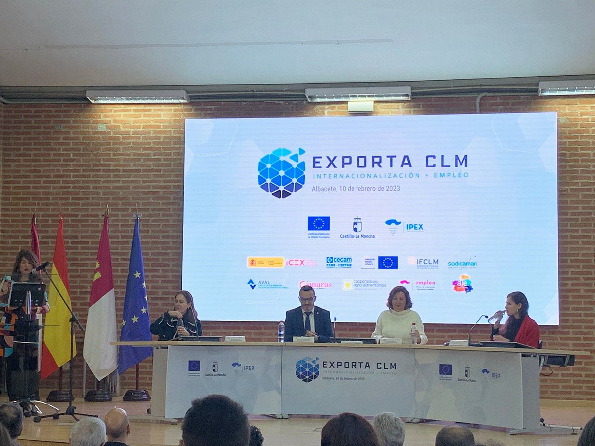 _CECAM's tweet photo. #CECAM participa hoy en #ExportaCLM 2023 en la @uclm_es organizado por el @gobjccm a través del @Ipex_clm .La consejera de @EconomiaCLM @pfrancoCLM y el director del @Ipex_clm @luisnoe_ , han abierto este evento #ExportaCLM 2023. https://t.co/bLazqBctK4
