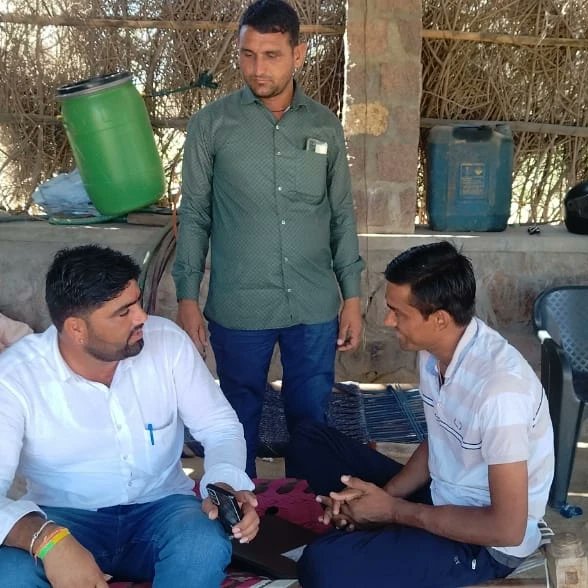 siyag_tajaram's tweet photo. आज #गुड़ामालानी विधानसभा क्षेत्र के धोरीमना पंचायत समिति के #कोठाला में जुंजा राम /श्री स्व लाखा राम जी सारण के स्वास्थ्य के परम पिता परमेश्वर से वीर तेजाजी महाराज से सफल ऑपरेशन एवं अति शीघ्र स्वास्थ्य लाभ की कामना करता हूं।#Gudamalani #Dhorimna #Kothala #TeamRLP #RLP4Rajasthan https://t.co/I889bxBF7A