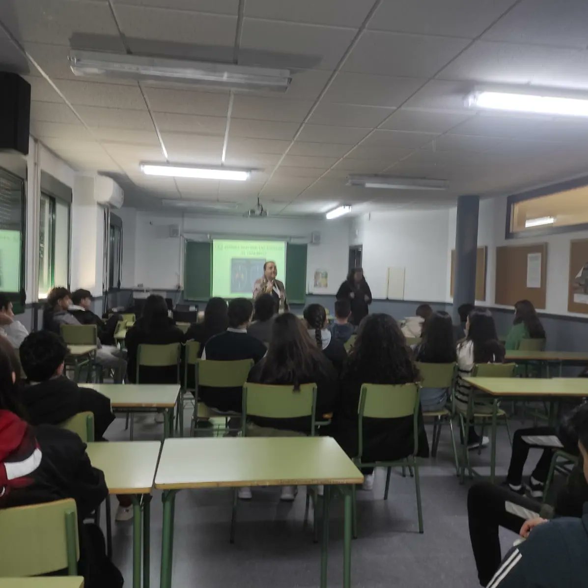 i_bachiller's tweet photo. Gracias a charlas como ésta conseguimos ser el país con más donaciones de órganos. Gracias ASEXTRAS. https://t.co/jTqyIIWPgs