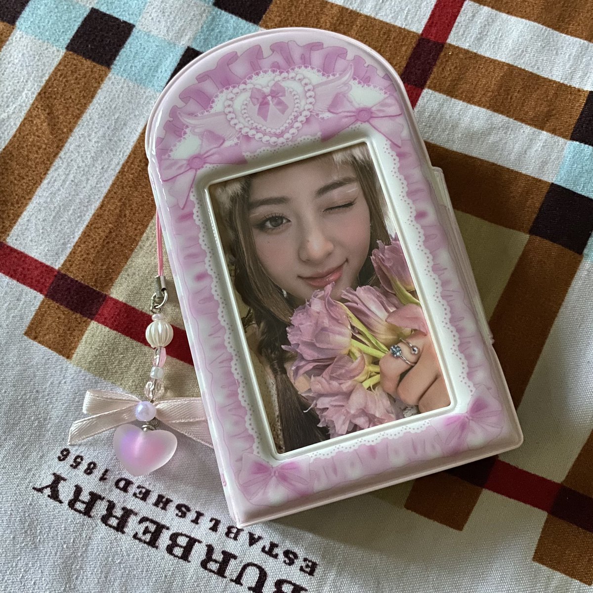 ehrkaw's tweet photo. ༣˚ ̣̣̣͙ #erimails ☆ ᵎᵎ

hi! @wintokki_ the collbook arrived safely n no damage! i cant believe i have one of my fave collbooks n thank you for packing it well! 🎀💗

#lovewintokki https://t.co/9eDFN30E5N