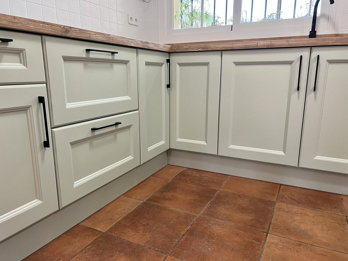 The Painted Kitchen tweet media