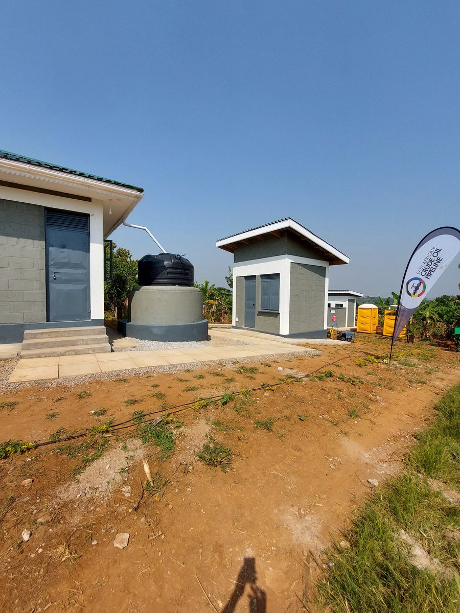 UgandaChamber's tweet photo. @EACOP_ has today handed over some of the completed resettlement houses for #EACOP project affected persons in Lwengo District!
We congratulate our member @EACOP_ and the shareholders on yet another milestone towards #FirstOil2025.
#UCMPVisit https://t.co/qlefXnJ4D6