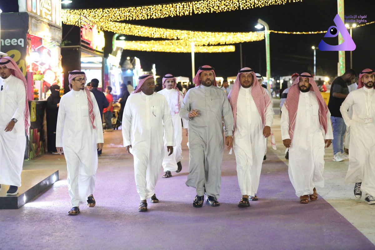 adhw2a's tweet photo. رئيس بلدية حلي يدشن معرض الصقور الأول بحلي 
بحضور سعادة رؤساء بلديات الليث وأضم وخليص وغميقة 

#حلي #القنفذة #مكة_المكرمة #صقور https://t.co/tLXkqccbdj