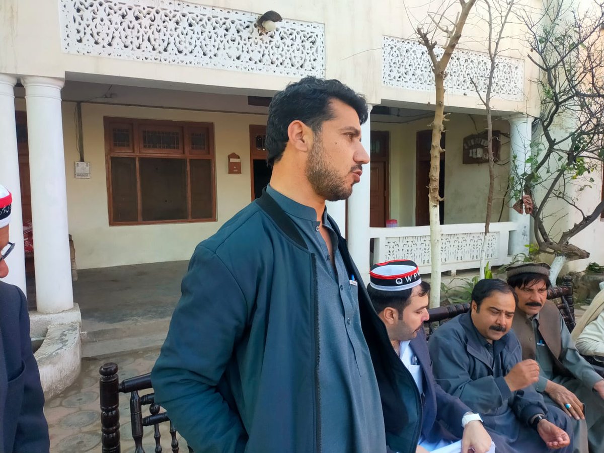 QWP_PK's tweet photo. یونین کونسل تنگی حجرہ حاجی جاوید حیسن میں شہید وطن حیات خان شیرپاؤ کی 48ویں برسی کےحوالےسےاجلاس 
صوبائی چئیرمین سکندرخان شیرپاؤ کی خصوصی شرکت
دیگرمشران میں جاوید حسین خان تنگی، یونین کونسل تنگی چئیرمین حاجی وحدت خان تنگی، جنرل سیکرٹری موسی خان شامل تھے
#QWP #HayatSherpaoBaris2023 https://t.co/bML3mUPrNJ