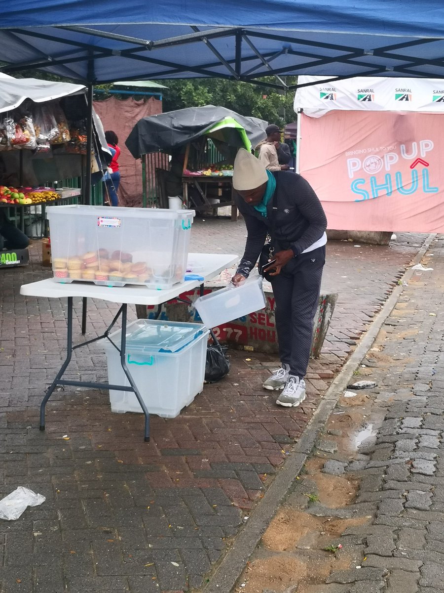 Con2Ex's tweet photo. I'm selling muffins and scones at the taxi rank in ivory Park ii, NOT VERY FAR FROM CENTURION https://t.co/y4Z50XIQz2
