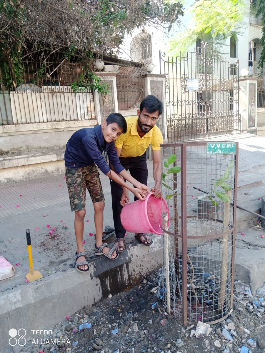 On the occasion of one of our proud volunteer Anil Tiwari ji son's birthday he planted two saplings #PlantTrees #GiveWater <a href="/navimumbaicv/">Navi Mumbai Citizen Voice 🇮🇳 नवी मुंबई नागरिक</a>