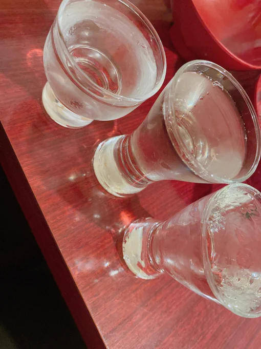 うふふ…飲み比べちゃった 
