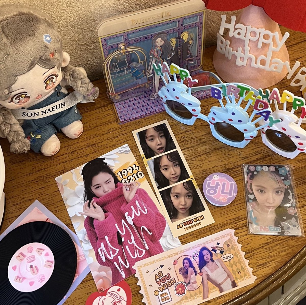Only_Apink_Luv's tweet photo. 너무 이쁘고 잘 꾸며놓으셔서
너무너무 행복했습니다🥰🥰🥰
#Happy_Naeun_Day
#Blooming_in_February https://t.co/Tg1cwriQWF