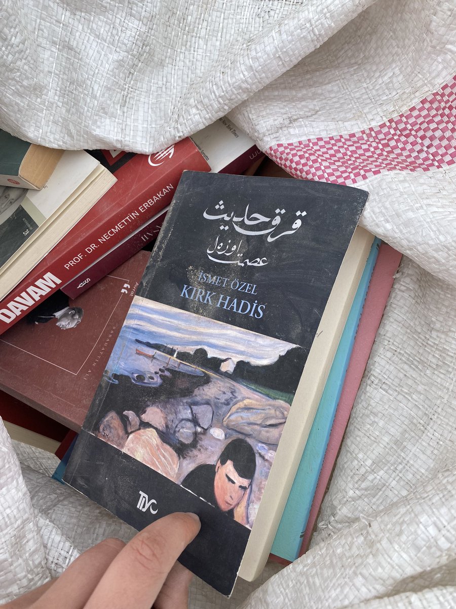 Babamın “yavrum ömrünü bunlara verdin yavrum” diyip kitaplarımı çıkarmaya çalışışının unutursam kalbim kurusun…