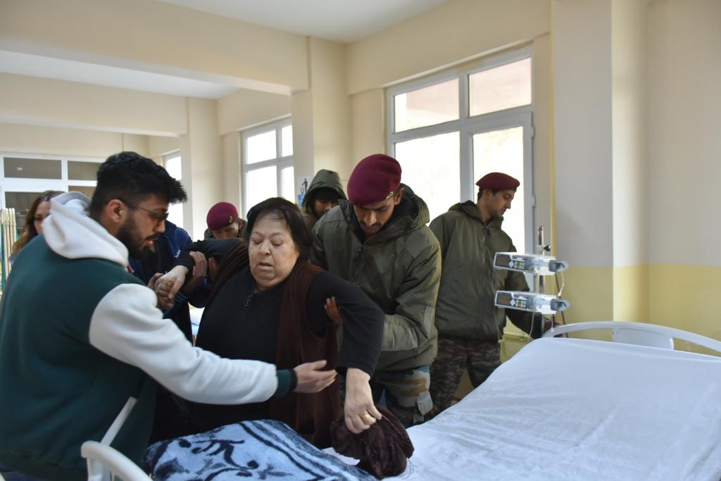 adgpi's tweet photo. #OperationDost

Care, Compassion, Humanity....

#IndianArmy 
#Türkiye https://t.co/lrsghHDXVt