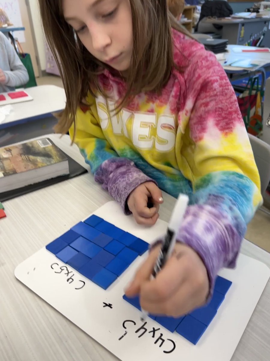 k_12schools219's tweet image. In this fun, hands-on ⁦@IllustrateMath⁩ lesson, we used rectangles to explore multiplication strategies. #gowildcats