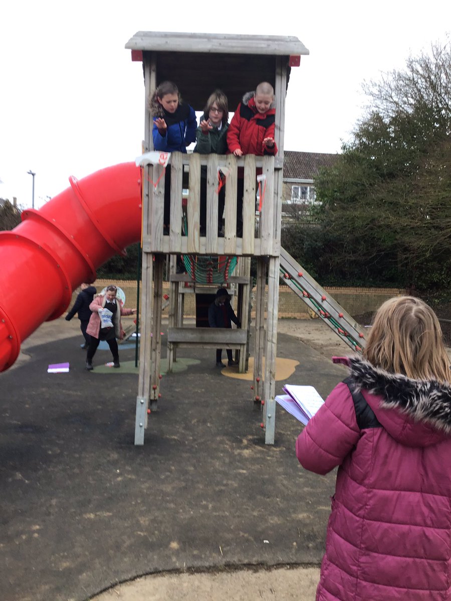 CharterY5's tweet photo. Our week of science has included investigating air resistance and friction. We took our investigations outside on a very chilly morning. #CharterScience #CharterOutdoorLearning https://t.co/sArrzEKxny