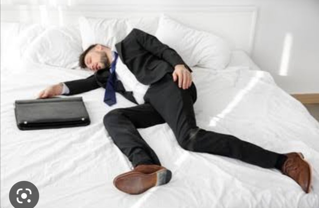 sabul_ian's tweet photo. How Danstan Omari sleeps, waiting to be called at any time of the night to represent a client https://t.co/grTw9NNmR2