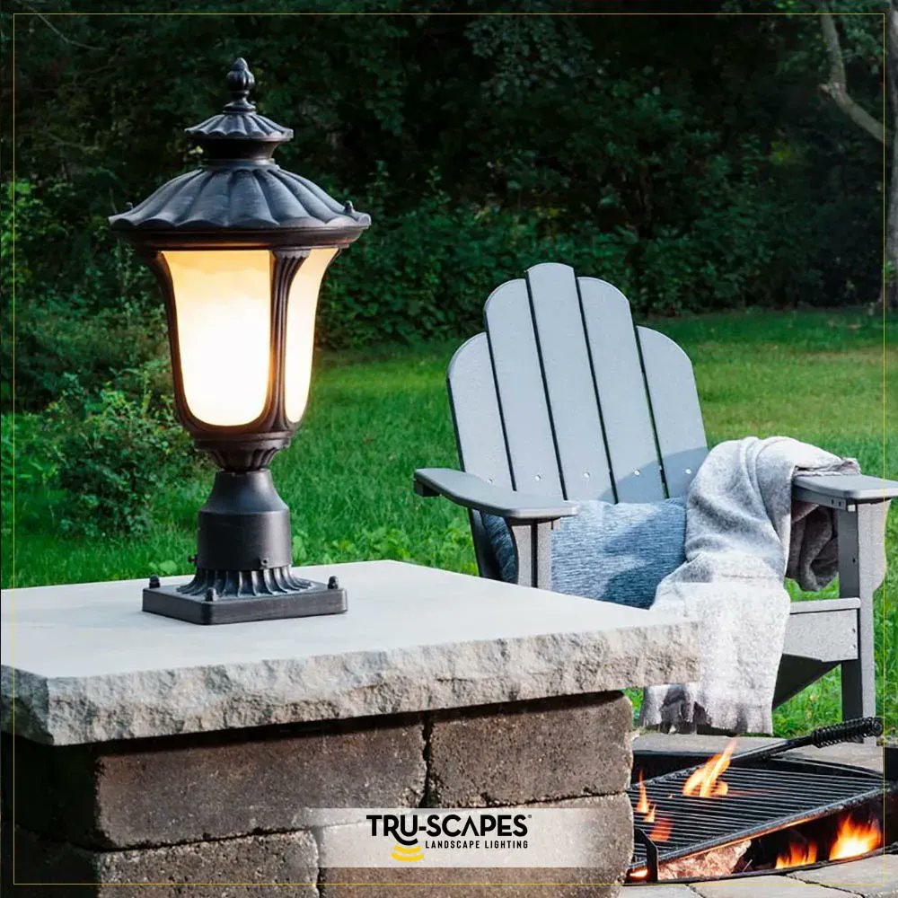 Create a gorgeous elegant look with our PL100 Traditiomal Pillar Light!✨ Our Traditional Pillar light comes in a beautiful antique brushed bronze finish, with a frosted heat-resistant glass encasement. Use it to add a warm, welcoming glow to your outdoor living area. 🏠