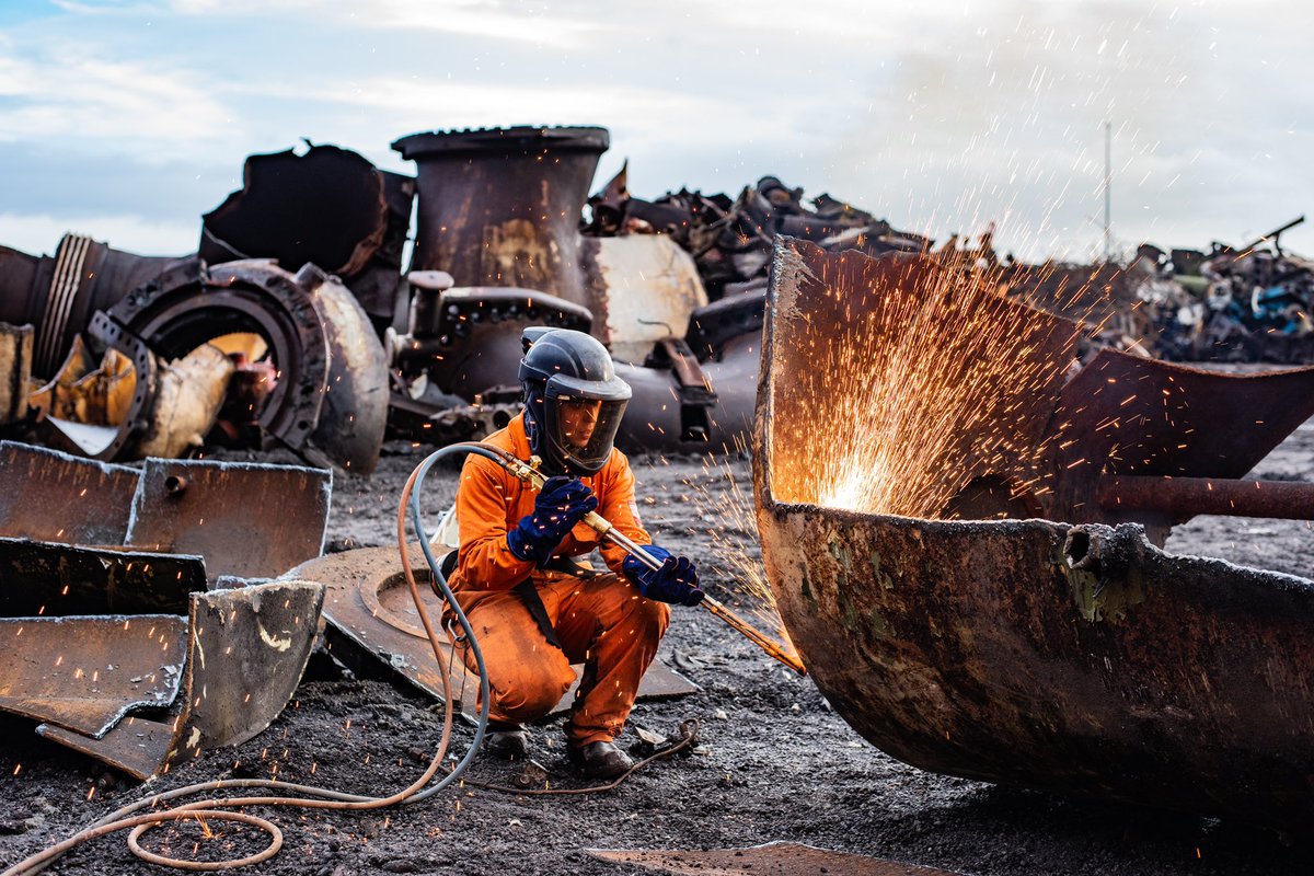 BrownandMason's tweet image. Kayleigh Gerrietty, Redcar Power Station, Yorkshire

‘I am never bored, I learn something new every single day and the team are so great to work with, they help me and I help them. I know that my efforts are valued’
 
#apprenticeweek #trailblazer #college #womanindemolition