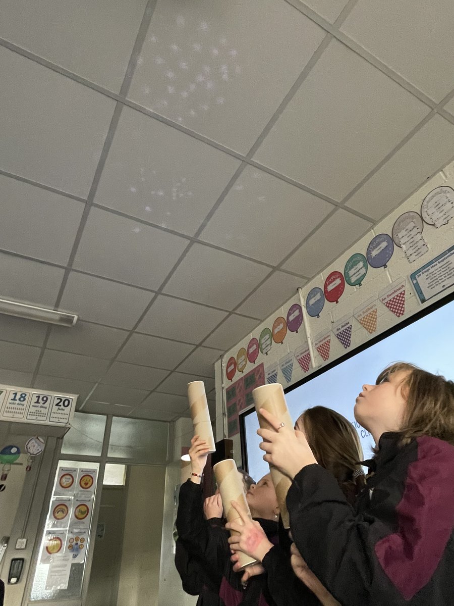 TUDublinCivEng's tweet photo. We had a fantastic day with the 4th class students from @SacredHeartD24 as they learned about the importance of astronomy and electronics for space exploration! These future STEM professionals made their own 🌟 projector as part of #STEM Try Five! #STEMeducation #Space https://t.co/OALMQEiyDP