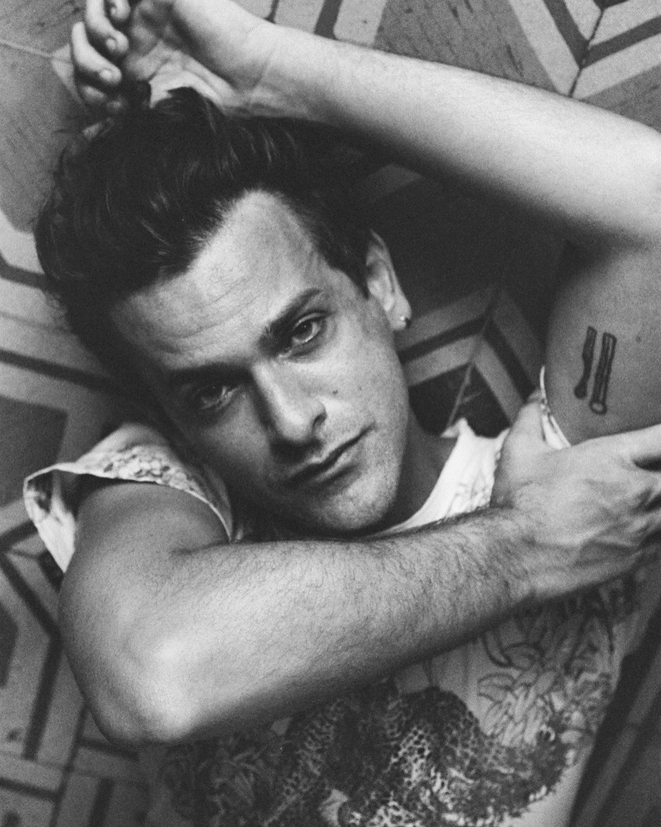 I’m Sorry acoustic is out today 💔❤️‍🩹

bfan.link/im-sorry-acous…