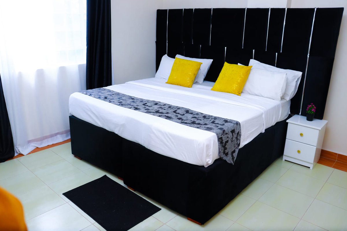 Blackstone_BnBs's tweet photo. 2 bedroom at Garden Estate, we will be there no matter what❤❤🇰🇪 @5500/night https://t.co/UNk4zp5h0l