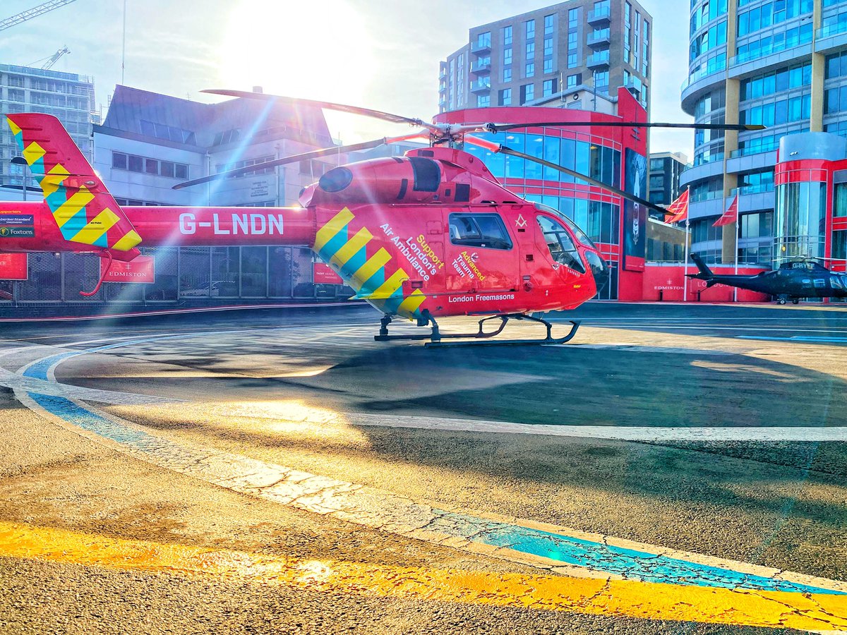 London's Air Ambulance Charity’s beautiful MD900 came in for a short stop this morning. #london #airambulance #md900 #heliport #aviation #helicopter @LDNairamb