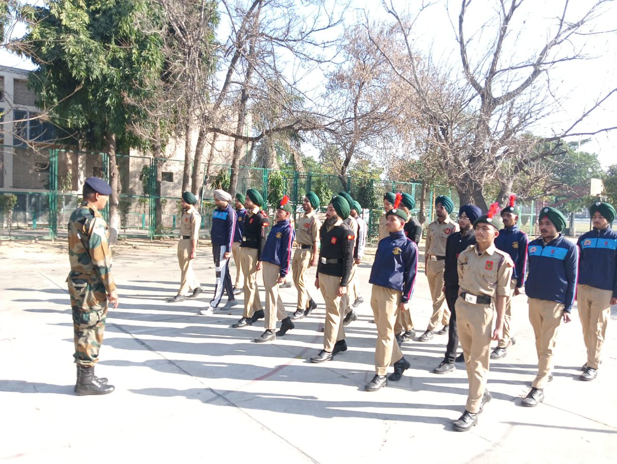 NccMgc's tweet photo. The PI Staff Of 23 PB BN NCC ROPAR gave training to the Cadets of Mata Gujri College.During the Class the Cadets learned MR and DST.
#trainingclass #ncc #learning
@HQ_DG_NCC @CPhhp @NccMgc @Pushpinder2112 https://t.co/ZNcUL7ch76