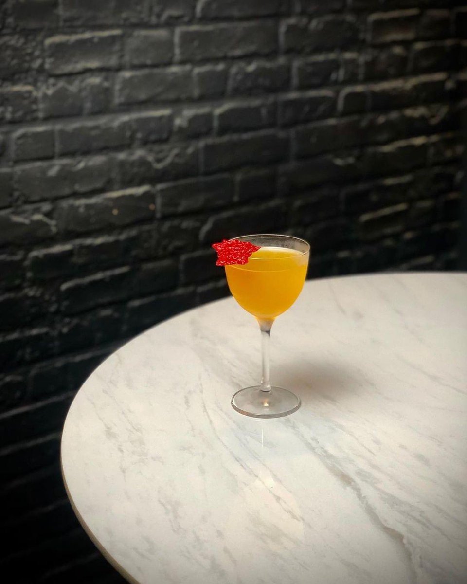 It’s never too early to kickstart the weekend, is it?🤩

The mixologists down at Coco’s Bedford have all that you need to get your Friday off to a perfect start😍

Head down there and try their Apple Flowers cocktail, infused with Brandy, Bergamot, Apple and Orange🍎🍊