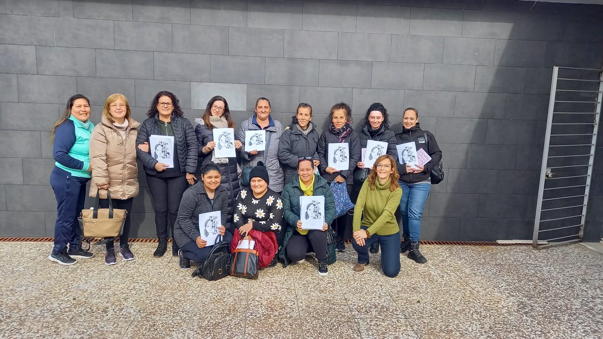 sjaznalfarache's tweet photo. Hoy se ha celebrado la primera sesión del taller municipal "Gestiones con la Administración Pública" dirigido a mujeres.
Las participantes han recibido un cómic sobre mujeres científicas elaborado por @unisevilla con motivo de la celebración del #DiaMujeryNiñaEnCiencia #11febrero https://t.co/tsrqToYAVx