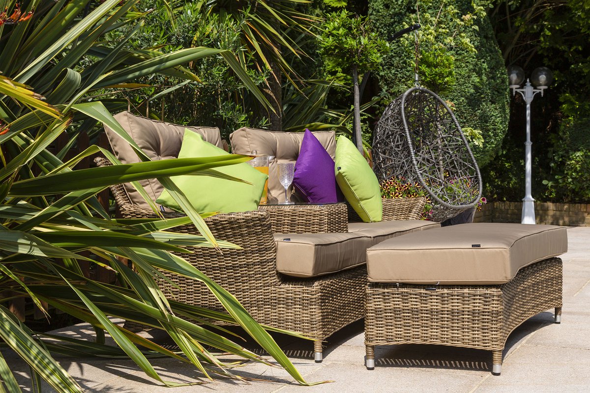 It takes two... 
Mayberry Love Chair with Footstool...
Pre-Order NOW & SAVE 40% 🎉
🛒 bit.ly/40CX4Ng
🚛 + FREE Delivery

Snuggle up with a loved one… or invite a friend for a gossip 

#gardenideas
#lovemygarden
#lovemygarden #GardeningTwitter