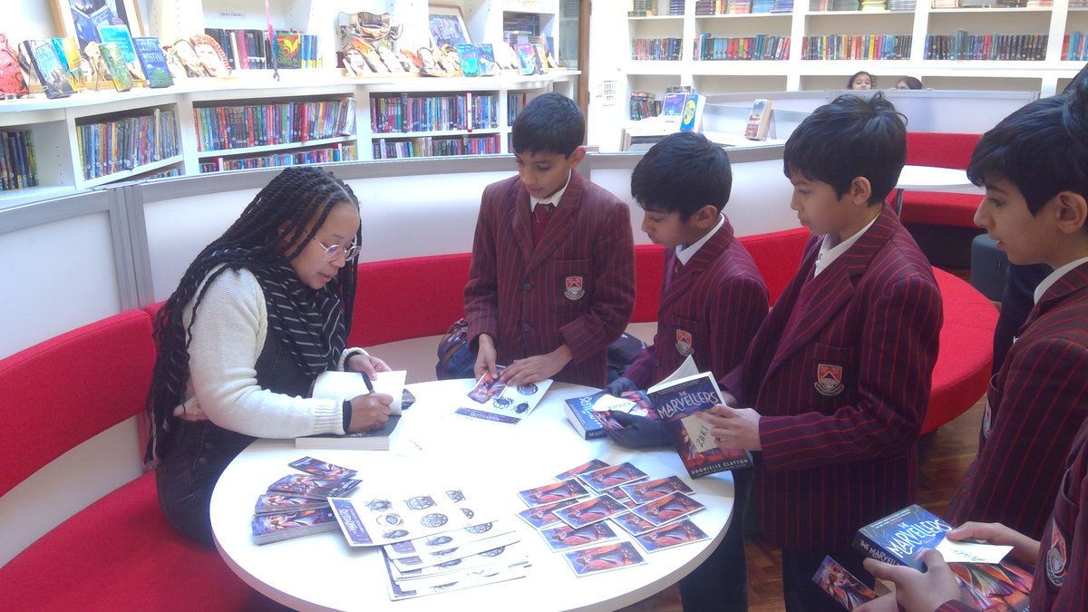 Yr 5 & 6 enjoyed a fantastic visit from an inspirational author Dhonielle Clayton. She spoke about her passion for reading, her new book #TheMarvellers and answered questions about her life as a writer. @Brownbookworm @Piccadillypress @rosemaryhillbo1 #OFSCreativity #prepschools