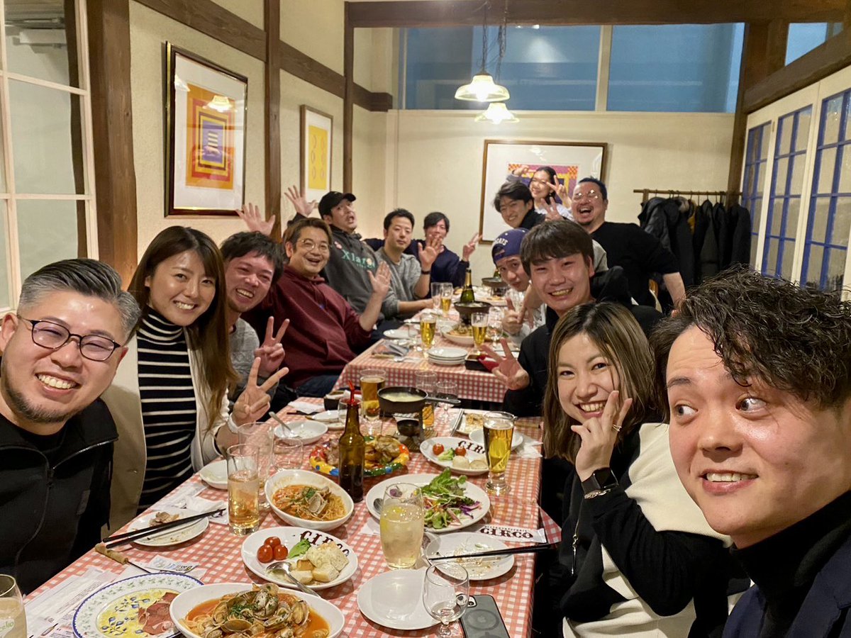 rancoook's tweet photo. 久しぶりの札幌。
さっそく札幌ジーズ生たちと🍻🍶✨

 #ジーズ札幌
 #UNIT_SAPPORO https://t.co/MvCJ5H5yZX