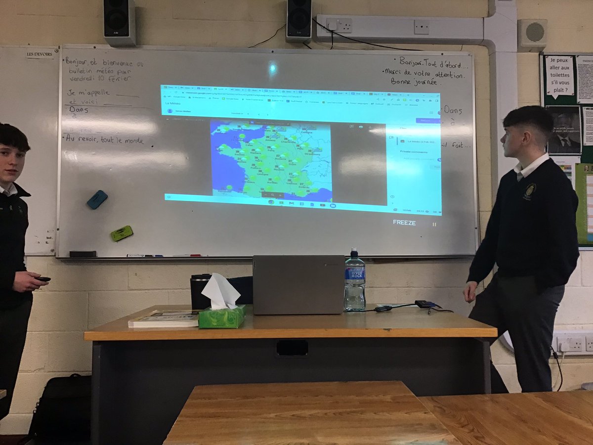 MrGrugan's tweet photo. 2nd years doing their weather report oral task #LaMétéo #ParlerFrançais #mfltwitterati https://t.co/CCB4sg2NLG