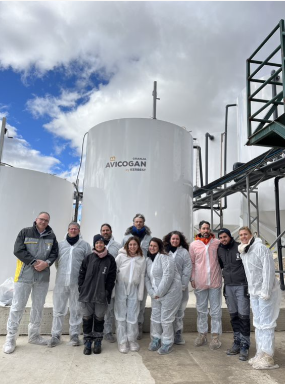 valpig4food's tweet photo. El pasado miércoles visitamos las instalaciones de @GrupoKerbest en Ávila. 
Una visita de provecho 😊 muchas gracias por la buena mañana que pasamos. https://t.co/XjwIO70jVa