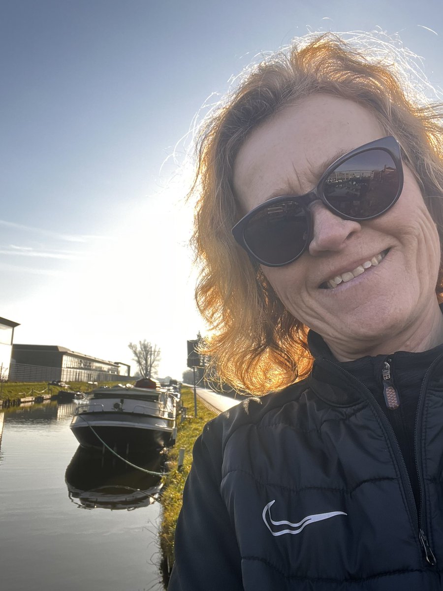 avanrijn97's tweet photo. #WelkeDijkBeschermtJou 🌞 Bij mij in de buurt is dat De Lange Wateringkade. #JouwDijkOnsLand #hhdelfland https://t.co/DoS5WWAbBa