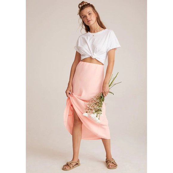 barn_burn's tweet photo. So good I had to share! Check out all the items I'm loving on @Poshmarkapp from @RedLipsSara #poshmark #fashion #style #shopmycloset #jcrew #paige #clothstone: https://t.co/a9S8PFd3nB https://t.co/J8f2v8nHl3