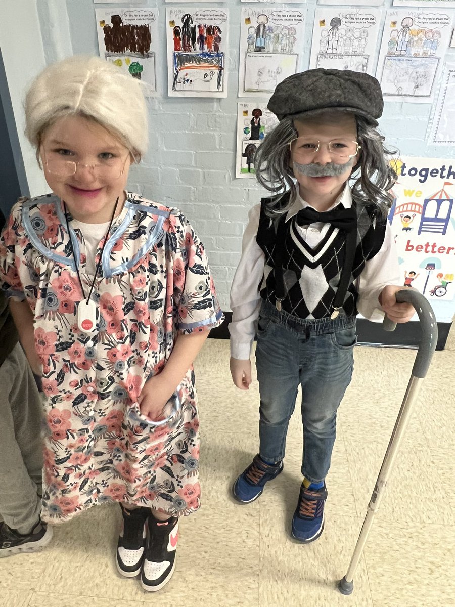 MitchellReg14's tweet photo. MES 100th Day of School! https://t.co/7Q1VwraLZT