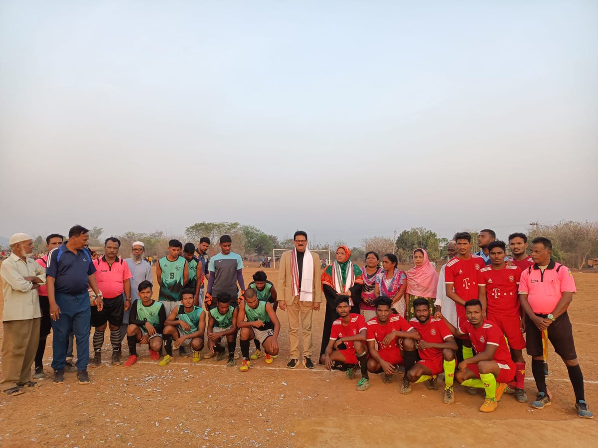 santoshjenafan's tweet photo. ଆଜି ଜଟଣୀ ନିର୍ବାଚନ ମଣ୍ଡଳୀର ତରାବୋଇ ଗ୍ରାମରେ 
#ପାରାଡାଇଜ୍‌_ୟୁଥ୍‌_କ୍ଲବ୍‌ ଦ୍ବାରା ଆୟୋଜିତ 
#୨ୟ_ବାର୍ଷିକ_ଫୁଟ୍‌ବଲ୍‌_ଟୁର୍ଣ୍ଣାମେଣ୍ଟ_୨୦୨୩ର ଉଦ୍‌ଘାଟନୀ ଦିବସରେ ଯୋଗ ଦେଇଥିଲେ।
#ଡ଼_ସନ୍ତୋଷ_ଜେନା 
@bjd_odisha
#ଜଟଣୀ_ନିର୍ବାଚନ_ମଣ୍ଡଳୀ https://t.co/cPxAzkrhoL