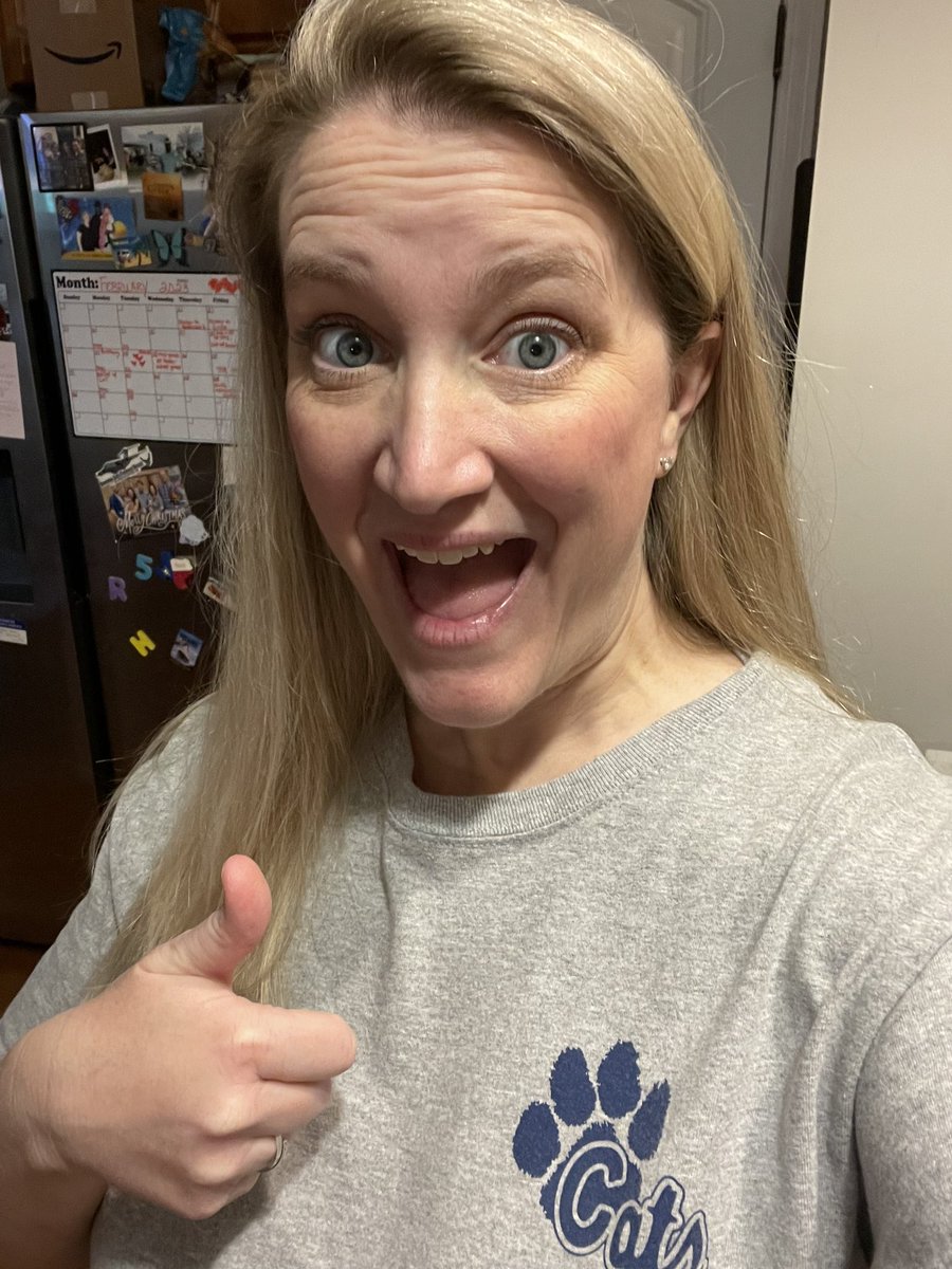 melssmith79's tweet photo. Excited to be subbing at my old stomping grounds today, and then DJing the Valentine’s dance afterwards! 👩🏼‍🏫 🪩 💃🏼 🎧 💙💛 #smsisthebest https://t.co/Old6vaaxMz