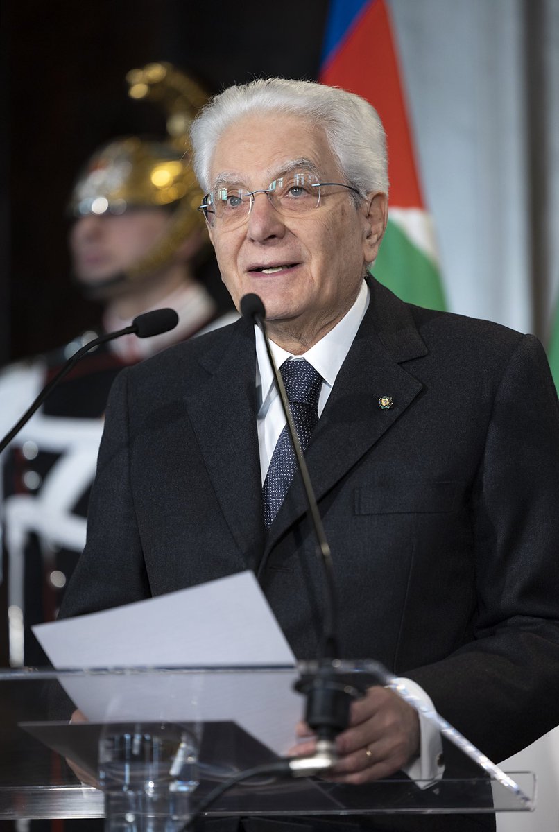 #Mattarella: Nessuno deve avere paura della verità. La verità rende liberi. Le dittature - tutte le dittature - falsano la storia, manipolando la memoria, nel tentativo di imporre la verità di Stato