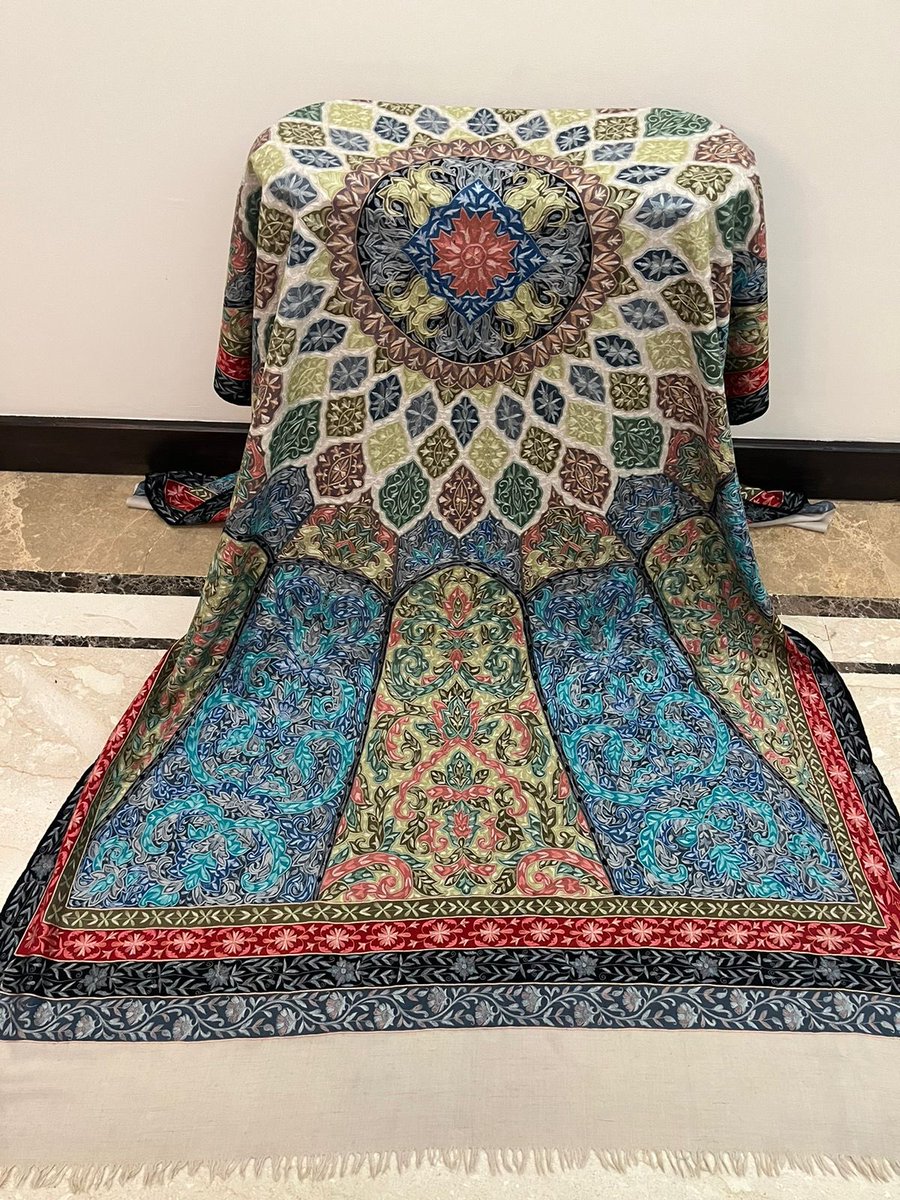 Ameet5107's tweet photo. Premium Pashmina Cashmere shawl 54% off . 
All hand embroidery 🪡 by Ari work hand pashmina shawl 
More collection available 
00923452322125
#shatoosh #pashmina #cashmere #shawls #embroidarydesign #embroidarywork #embroidary #pashminaembroidary #shatoosh #kalamkar #purepashmina https://t.co/AIye45MVun