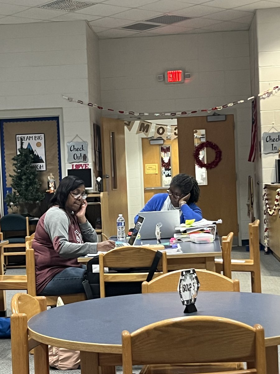 USASARIC's tweet image. We are so proud of our national board candidates in Region 10!  Clarke County National Board candidates diligently analyzed student evidence and reflected on their practice to meet the needs of students.  ❤️🤍💙 #accomplishedteaching