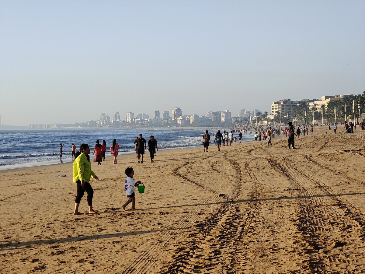 BhaumikBheda1's tweet image. The Bliss of being a part of the crowd &amp;amp; tune of Mumbai ❤️

Missed this beautiful chaos 🙏

Shot on @oneplus 9 Pro #ShotonOnePlus #OnePlus9Pro @OnePlus_IN @OnePlus_USA 
#ShotOnSnapdragon @Snapdragon