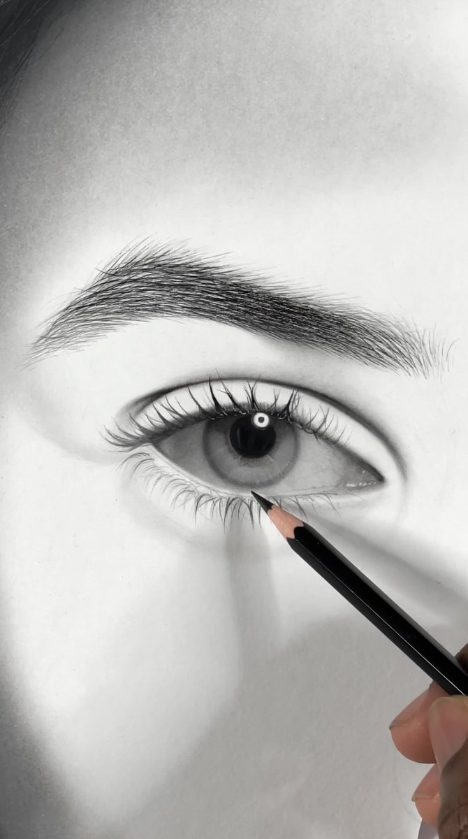 KOkaforart's tweet photo. Stage 50!
#MiaCadman #SubjectModel #Pencil #Drawing #Graphite #Charcoal #Portrait #FaberCastell #Artist #KelvinOkafor https://t.co/9mtLZ7EWIp