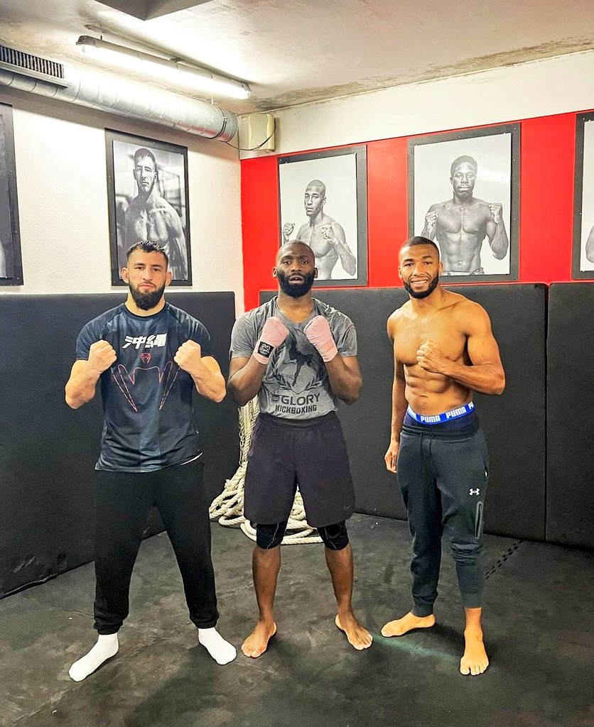 SuperProdige's tweet photo. Ramzan Jembiev, Cedric Doumbé et Salahdine Parnasse🔥
Les 3 SUPERPRODIGE étaient réunis hier à la Atch Academy pour une session Training/Sparring 💥
Le MMA Français ce porte bien 🇲🇫
#MMA #MMATwitter #SUPERPRODIGE https://t.co/B08DIJDabS