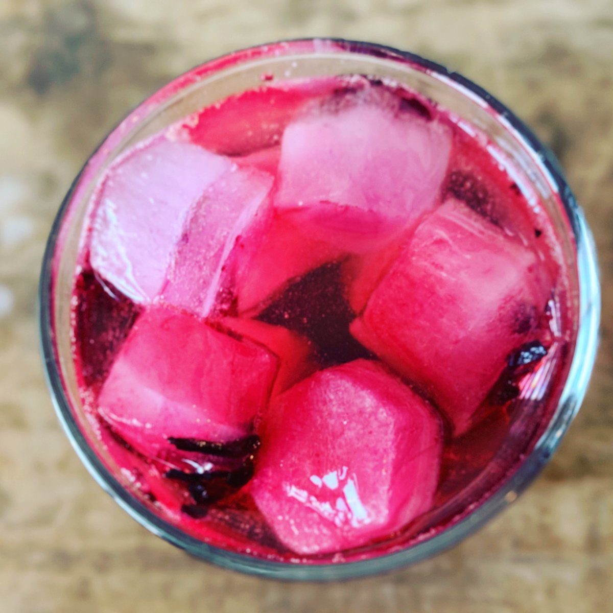 10thmtnwhiskey's tweet image. How about we go with 10th Mountain Vodka (2 ounces) Hibiscus ice cubes (you freeze hibiscus petals in an ice tray) some 10th Mountain Orange Bitters and Fever Tree Ginger Beer?
#valentinesdrinks #ornot #youdontneedavalentinetodrink