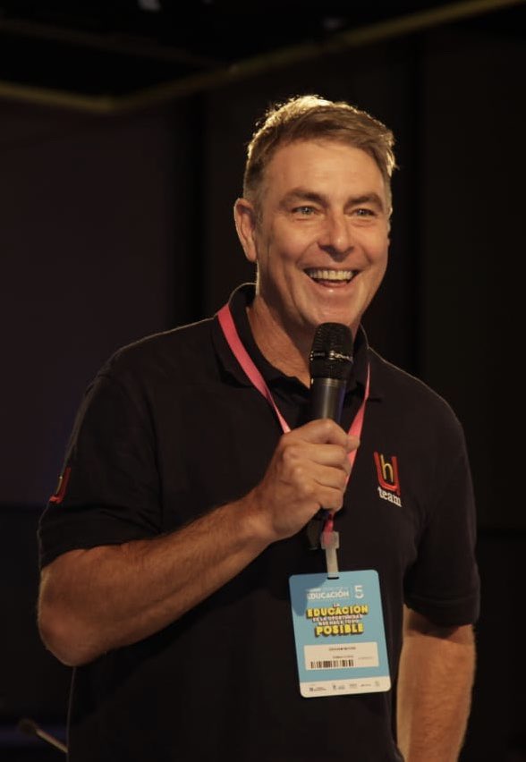 humanutopia2021's tweet image. TEACHER AND SCHOOL STAFF CPD at its very best. Our programmes help staff reconnect with the reason they came into teaching; they raise staff morale; they inspire and motivate staff helping them to renew their purpose and energy. DM for more details. Retweets greatly appreciated