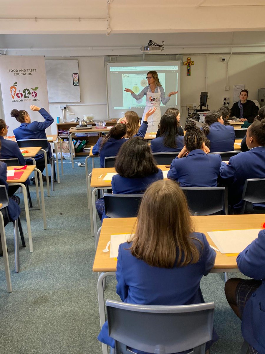 Seeds_for_Kids's tweet photo. Great workshop @SHHSHammersmith with Y7 group learning how healthy food choices are good for the planet. Eat a variety of foods to preserve the biodiversity! https://t.co/b65gqsLanP