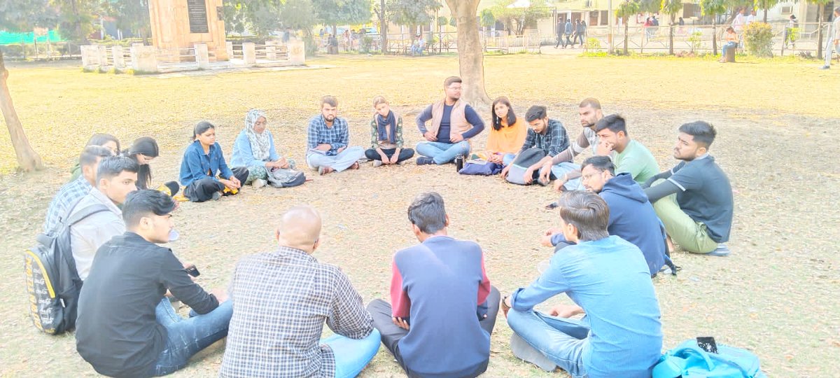 aisa_lkouniv's tweet photo. Today in Lucknow University, AISA organised a study circle on Union Budget 2023-24: What Students got?

Students from different departments took part in the dialogue and discussed how one of the sectors most affected by the pandemic was education (contd.) https://t.co/MrcbKslBOv