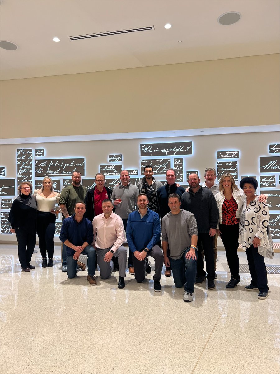 ProsperaUSA's tweet photo. 📢Recently, four prominent Leaders from Atlanta joined The GIC Leadership Mastery for an interactive discussion about what it takes to be a Level 5 Leader.  Including our very own Prospera Georgia Market Lead Anibal Torres.🙌🧑🏻‍🤝‍🧑🏼🧑🏻‍🤝‍🧑🏻🧑🏻‍🤝‍🧑🏼#ProsperaUSA #Georgia #ProsperaGA #AtlantaGA #Atl https://t.co/NFnRDIxxIM