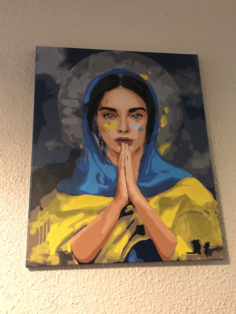 VChamalieres's tweet photo. #Chamalieres
#Ukraine
✅Le Maire @LGiscardEstaing a rendu visite à l’Association Agir Ensemble pour l’Ukraine 🇺🇦 #AEPU qui a son Centre au 24, Square de Verdun.
✅ Vos dons matériels (vêtements, jouets…) les samedis de 12:00 à 16:00
✅ Contact : ukraine.auvergne@gmail.com https://t.co/GdetfSvveJ